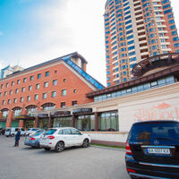 БЦ Лесі Українки, 30В